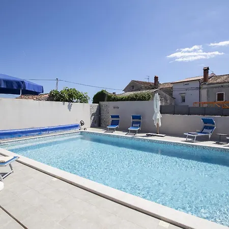 فيلة 6-bedroom With Heated Pool Near Pula